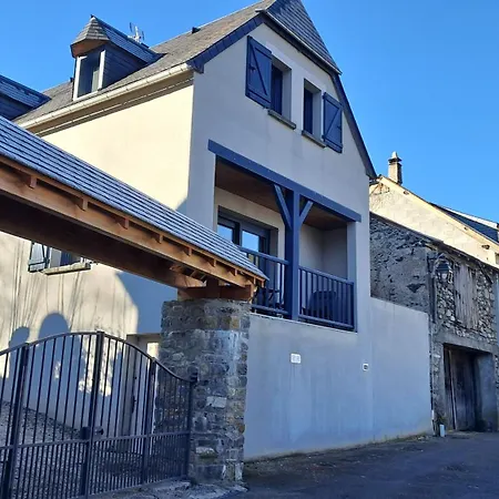 Le Balcon Face A L'aspin Holiday home *
