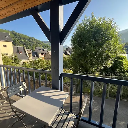 Le Balcon Face A L'aspin Tatil Evi Arreau