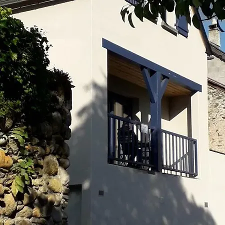 Le Balcon Face A L'aspin